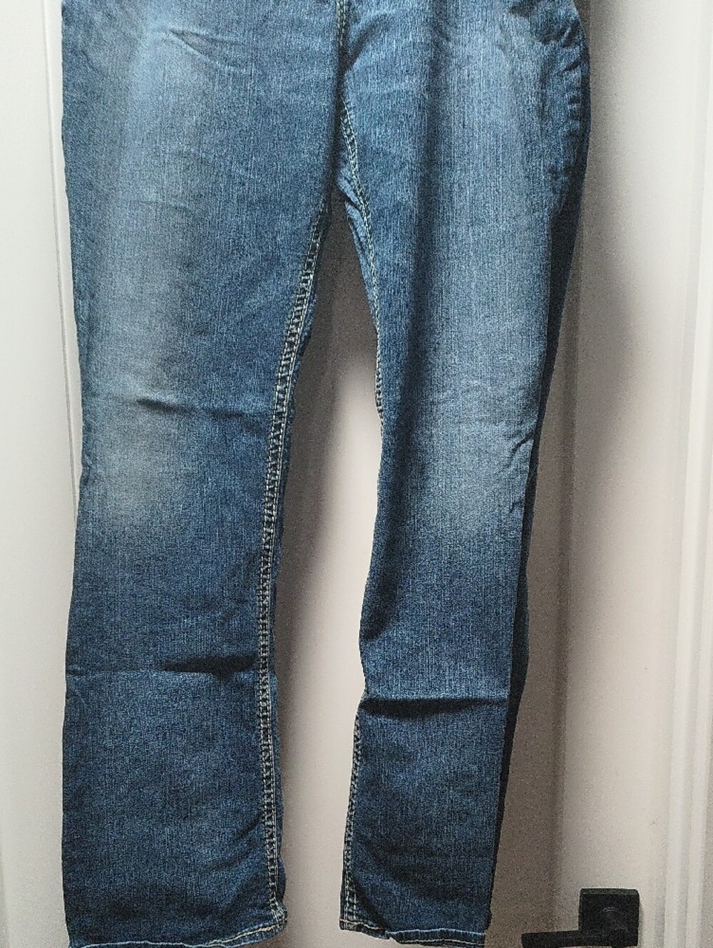 Silver Jeans Blue Washed Boot Cut Jeans - Picture 6 of 11